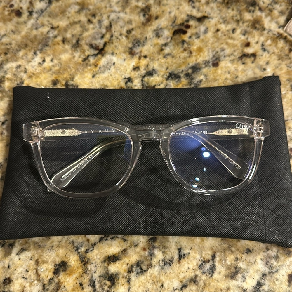 Quay “Hardwire Mini” clear blue light frames